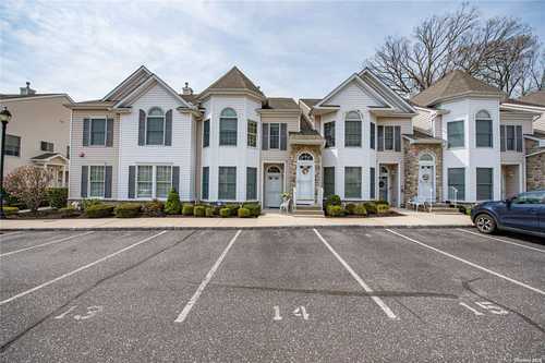 $332,604 - 2Br/2Ba -  for Sale in Country View Estates, Smithtown