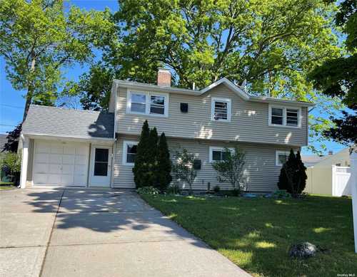 $629,000 - 5Br/2Ba -  for Sale in Levittown