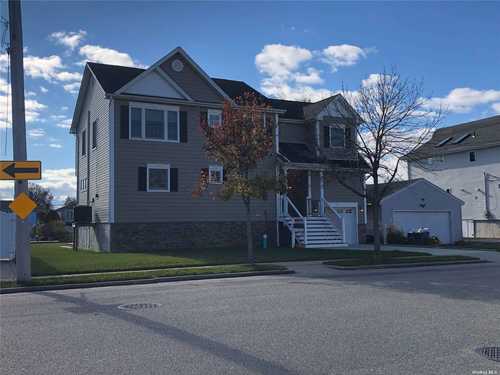 $899,888 - 4Br/3Ba -  for Sale in Seaford