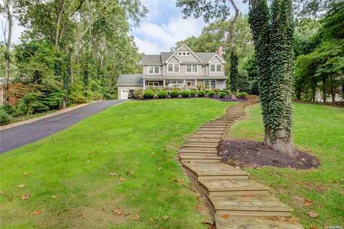 $934,900 - 4Br/3Ba -  for Sale in Smithtown