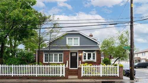 $949,000 - 4Br/3Ba -  for Sale in Elmont
