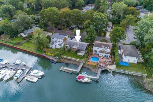 $989,000 - 4Br/2Ba -  for Sale in Northport