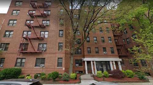 $598,000 - 1Br/1Ba -  for Sale in Forest Hills