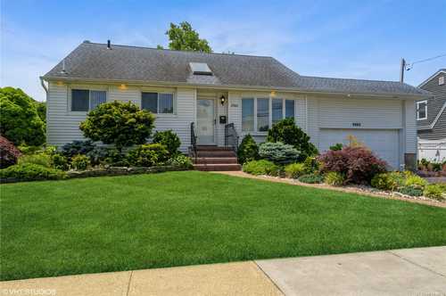 $629,999 - 3Br/2Ba -  for Sale in Wantagh