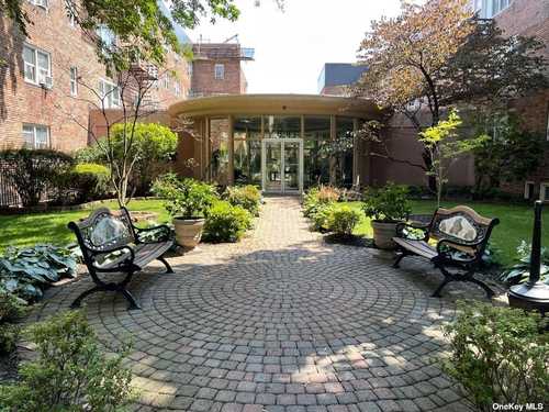 $498,000 - 2Br/1Ba -  for Sale in Hadley Arms, Great Neck