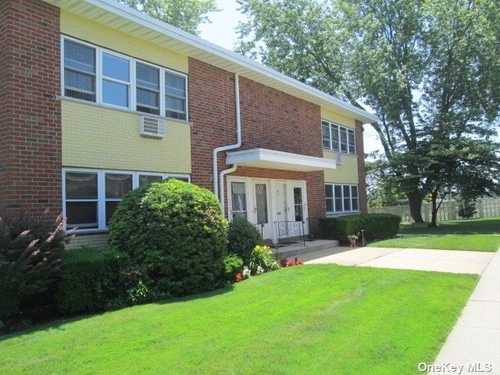 $199,988 - 1Br/1Ba -  for Sale in Country Club Gardens, West Babylon