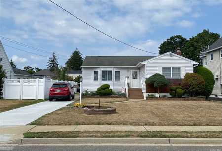 $590,000 - 3Br/2Ba -  for Sale in Seaford