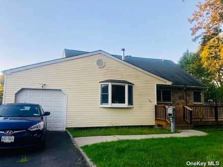 $525,000 - 4Br/2Ba -  for Sale in Patchogue