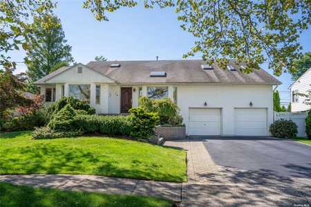 $1,468,000 - 5Br/3Ba -  for Sale in Jericho
