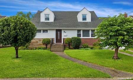 $589,999 - 4Br/1Ba -  for Sale in Seaford
