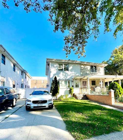 $929,000 - 3Br/2Ba -  for Sale in Bayside
