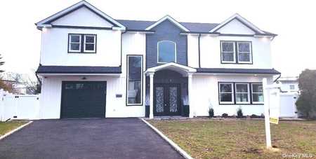 $1,299,000 - 5Br/3Ba -  for Sale in C Section, Westbury