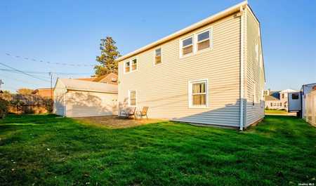 $525,000 - 4Br/2Ba -  for Sale in Levittown