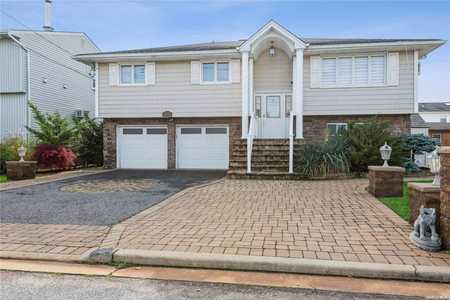 $779,000 - 3Br/2Ba -  for Sale in Seaford