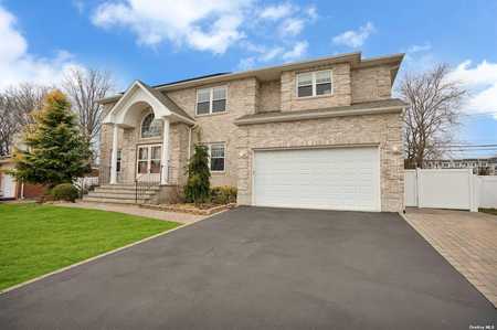 $1,938,000 - 5Br/4Ba -  for Sale in Jericho