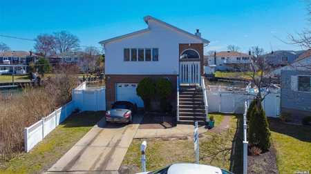 $649,000 - 5Br/2Ba -  for Sale in Seaford