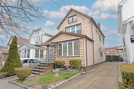 $1,088,000 - 3Br/3Ba -  for Sale in Flushing