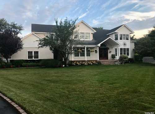 $949,000 - 4Br/3Ba -  for Sale in Wading River