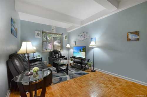 $175,000 - 2Br/1Ba -  for Sale in Park Court, Yonkers