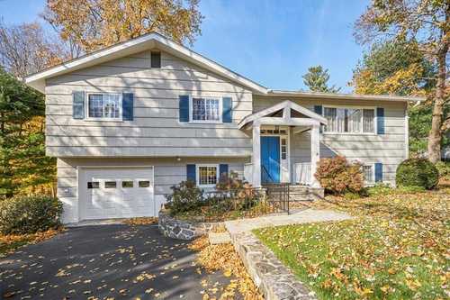 $615,000 - 3Br/3Ba -  for Sale in Mount Pleasant