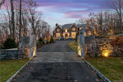 $5,600,000 - 4Br/8Ba -  for Sale in North Castle