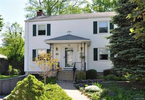 $699,900 - 3Br/2Ba -  for Sale in Greenburgh
