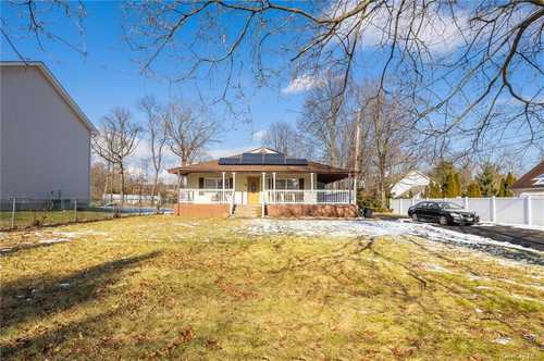 $679,000 - 6Br/3Ba -  for Sale in Clarkstown