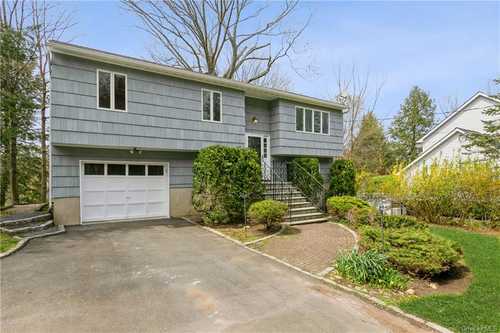 $599,000 - 3Br/3Ba -  for Sale in Stanwood, Bedford