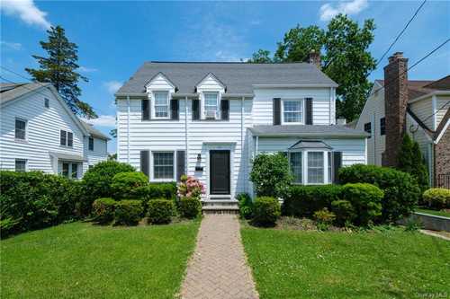 $749,000 - 5Br/3Ba -  for Sale in Rye