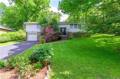 $845,000 - 4Br/3Ba -  for Sale in Greenburgh