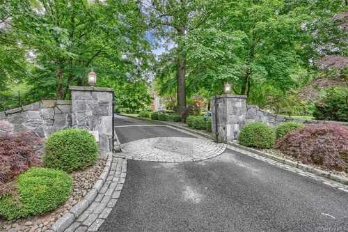 $1,195,000 - 4Br/4Ba -  for Sale in Somers