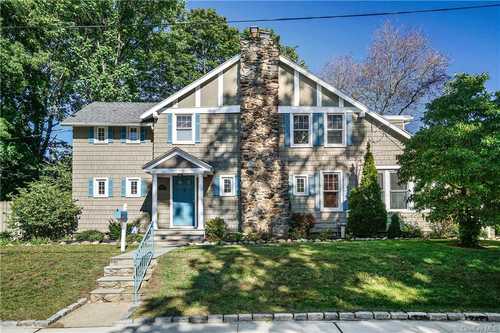 $995,000 - 3Br/3Ba -  for Sale in Halstead Manor, Rye