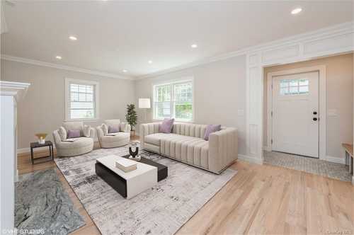 $1,095,000 - 4Br/4Ba -  for Sale in Mamaroneck