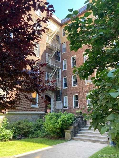 $165,000 - 1Br/1Ba -  for Sale in Oxford Gardens, Yonkers