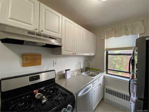 $275,000 - 2Br/1Ba -  for Sale in The Kenilworth, Eastchester