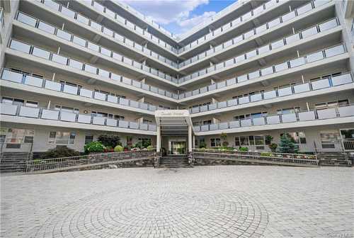$829,000 - 3Br/3Ba -  for Sale in Cameo House, White Plains