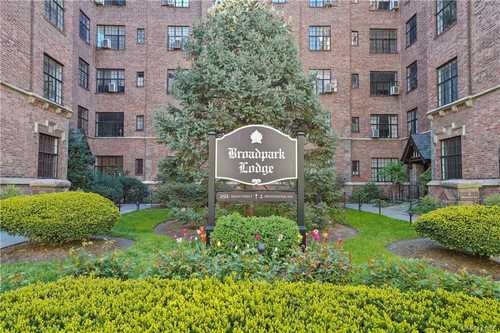 $220,000 - 1Br/1Ba -  for Sale in Broadpark Lodge, White Plains