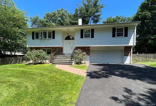 $889,000 - 4Br/3Ba -  for Sale in Greenburgh