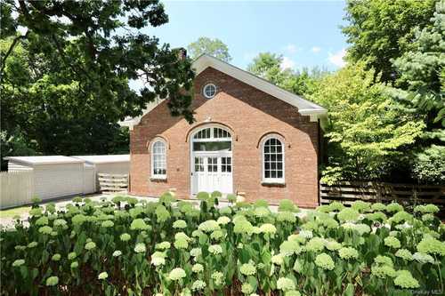 $1,295,000 - 3Br/3Ba -  for Sale in Beacon