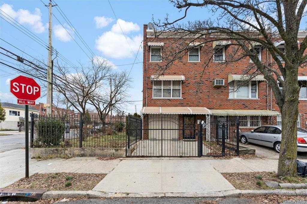 View Bronx, NY 10469 property