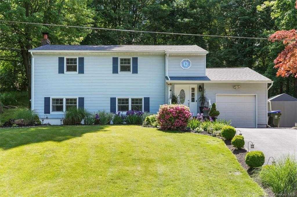 View Blooming Grove, NY 10950 house
