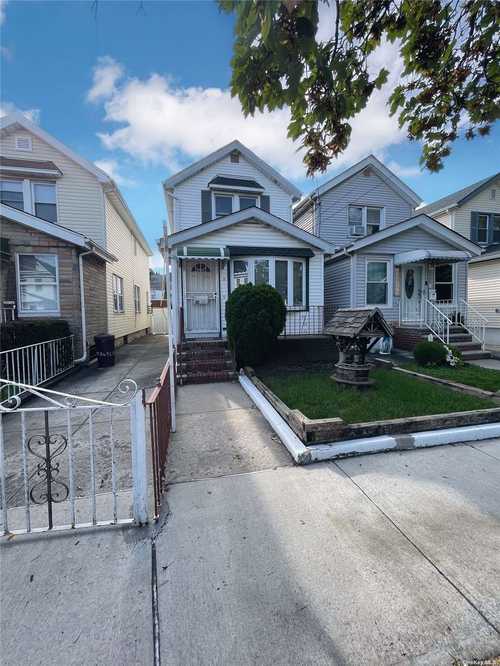 $668,000 - 3Br/3Ba -  for Sale in Ozone Park