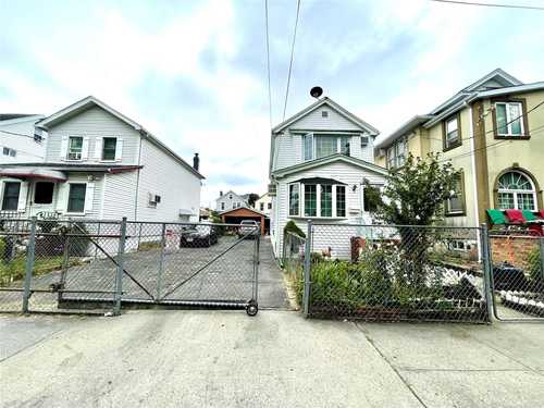 $888,000 - 3Br/3Ba -  for Sale in Ozone Park