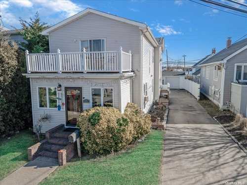 $650,000 - 5Br/3Ba -  for Sale in Island Park