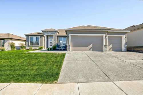 $572,400 - 4Br/2Ba -  for Sale in Richland South, Richland