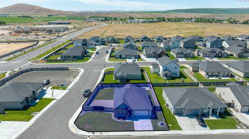 $470,000 - 3Br/2Ba -  for Sale in West Richland, West Richland