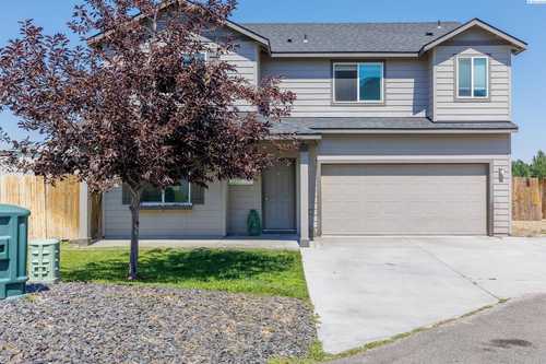 $420,000 - 4Br/3Ba -  for Sale in Kennewick
