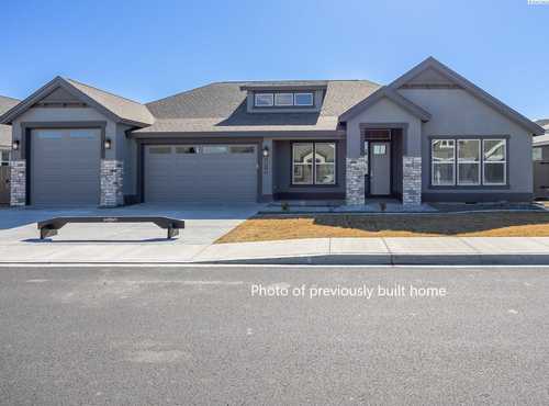 $779,900 - 4Br/2Ba -  for Sale in Richland North, Richland