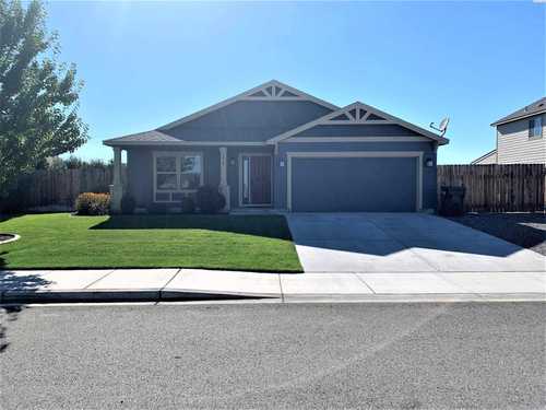 $425,000 - 3Br/2Ba -  for Sale in Pasco