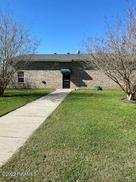 3401-B W Admiral Doyle Drive, New Iberia, LA 70562